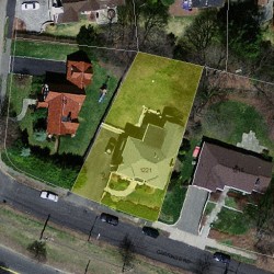 1221 Commonwealth Ave, Newton MA 02465-2910 aerial view