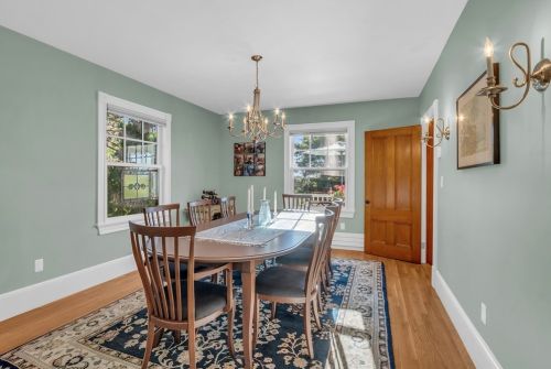 12 Baker Ave, Beverly MA 01915-3504 exterior