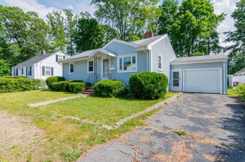 25 Kingman St, Weymouth, MA 02188-2224