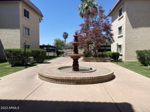 3033 Devonshire Ave, Phoenix AZ 85016-5894 exterior