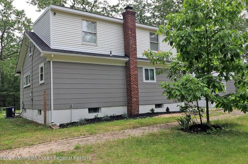 480 Veterans Hwy, Jackson Twp NJ 08527-5122 exterior