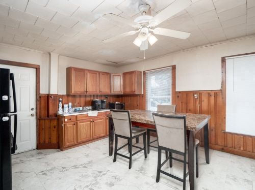 71 Fox St, Worcester MA 01604-4333 exterior