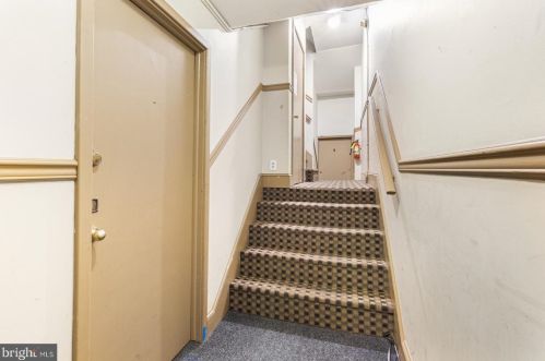 515 6th St, Philadelphia PA 19147-1438 exterior