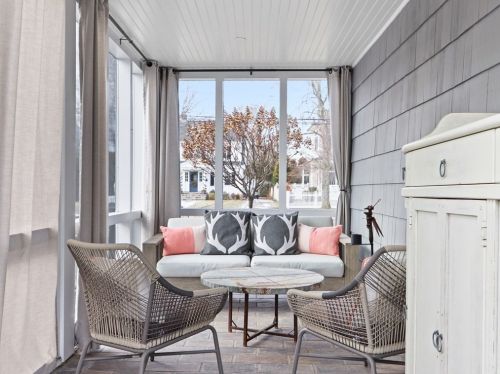 64 Fair Oaks Park, Needham MA 02492-3104 exterior