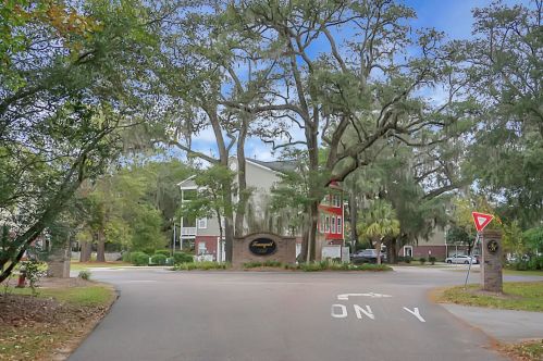 9094 Parlor Dr, Ladson SC 29456-5426 exterior