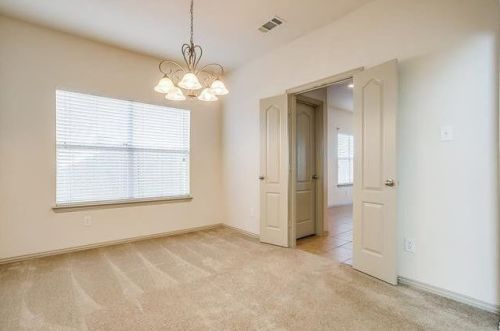 5421 Grenada Dr, Fort Worth TX 76119-8502 exterior