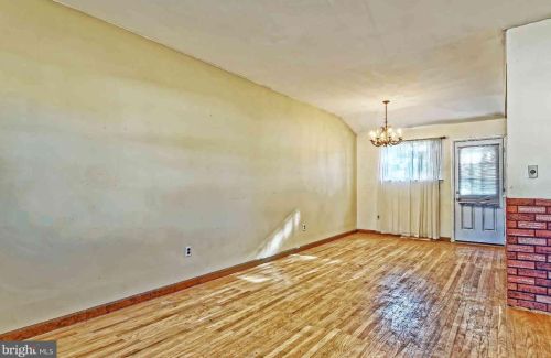 1375 Park Pl, West Deptford NJ 08093-1940 exterior