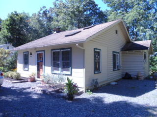 430 Lakeview Ave, Skyline Lakes, NJ 07456-2162