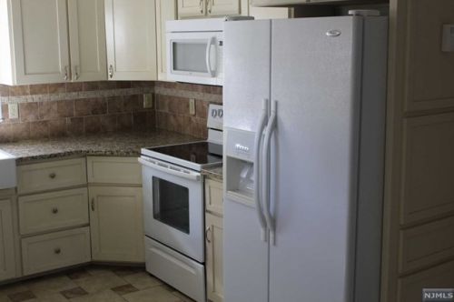 124 Devon Ter, Kearny NJ  07032-3332 exterior