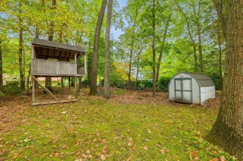 30 Duxbury Dr, Holden MA 01520-1643 exterior