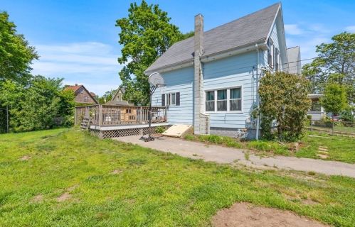 38 Silver St, Whitman, MA 02382-1334