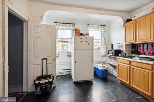 4265 6 St, Philadelphia PA 19140-2313 exterior