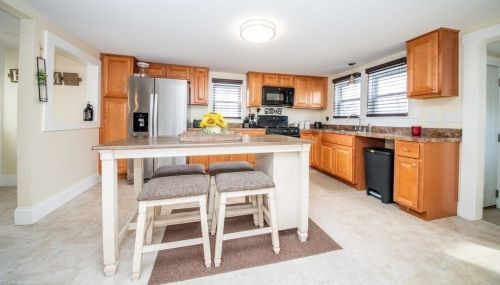 41 Worcester St, New Bedford MA 02745-1007 exterior