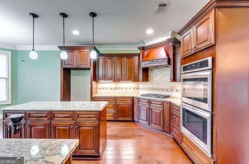 2404 Wild Oak Ct, Stockbridge GA 30281-9210 exterior