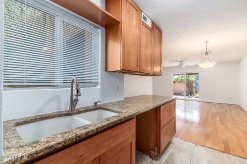 1173 Beryl Ave, Phoenix AZ 85021-2480 exterior