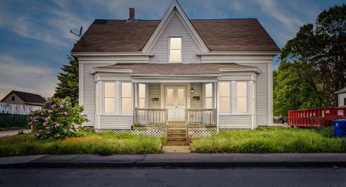 2 Morton St, Taunton MA  02780-3004 exterior