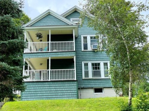 25 Circuit Ave, Worcester MA 01603-2159 exterior