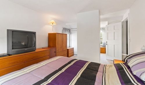 379 Main St, Groveland MA 01834-1428 exterior