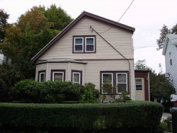 11 Curve St, Newton, MA 02465-2206