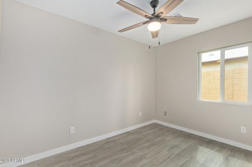 6231 3rd Ave, Phoenix AZ 85021-2405 exterior