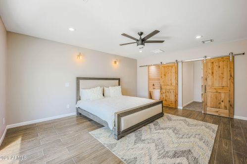 1359 Clarendon Ave, Phoenix AZ  85013-3330 exterior