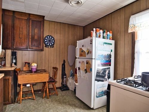 33 Morton St, Fall River MA 02720-2860 exterior