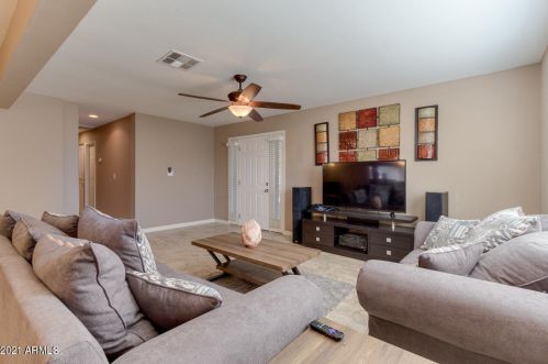 3825 Elm St, Phoenix AZ 85033-2112 exterior