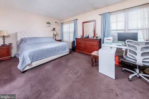 27 Highgrove Ct, West Deptford NJ 08086-3814 exterior