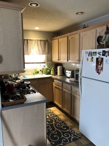 430 Hope St, Fall River MA 02721-1338 exterior