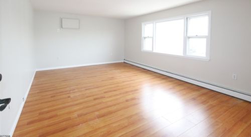 243 Hoyt St, Kearny NJ  07032-3910 exterior