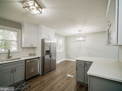 145 Crown Point Rd, West Deptford NJ  08093-1131 exterior