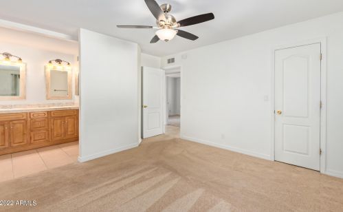 3222 Clinton St, Phoenix AZ 85028-3023 exterior