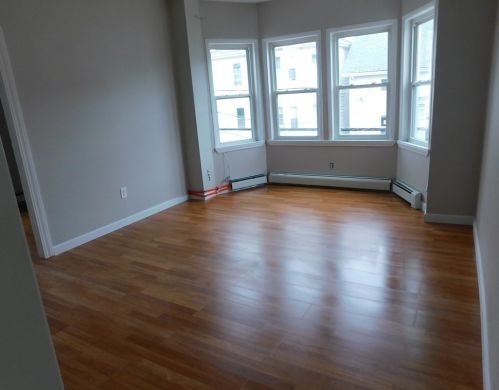 951 Rodman St, Fall River MA  02721-3947 exterior