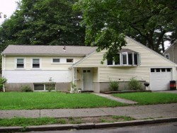 149 Christina St, Newton, MA 02461-1915