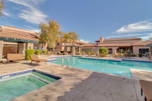 20660 40th St, Phoenix AZ  85050-7301 exterior