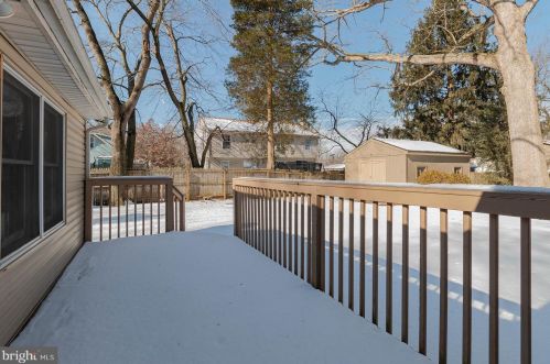 605 Washington Ave, West Deptford NJ 08096-3547 exterior