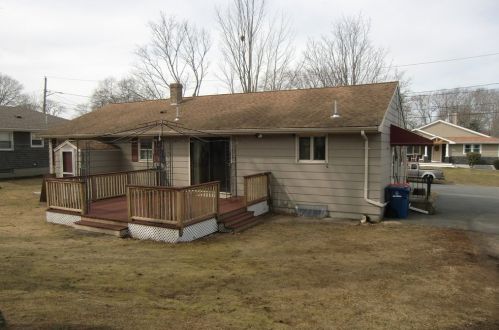 384 Cummington St, New Bedford, MA 02745-2513