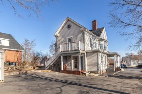 28 Hale St, Beverly MA 01915-2027 exterior