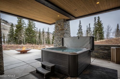 215 White Pne Cyn Rd, Park City UT 84060-6514 exterior