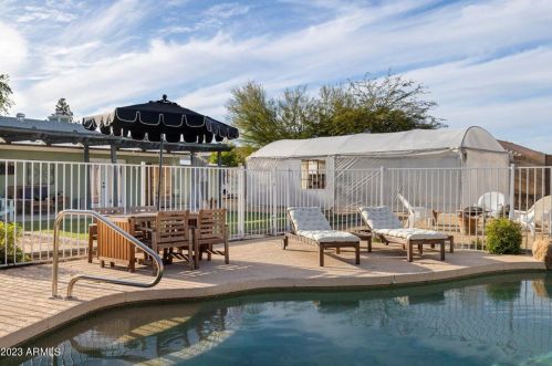 18819 30th St, Phoenix AZ  85050-3411 exterior