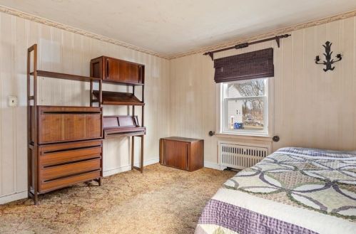 37 Spruce St, Milton MA 02186-4633 exterior