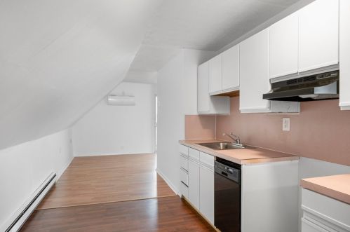 36 Lambert Ave, Chelsea MA 02150-1304 exterior