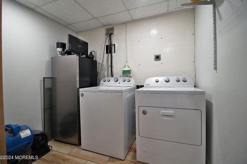 1062 Lakehurst Ave, Jackson Twp NJ 08527-5250 exterior