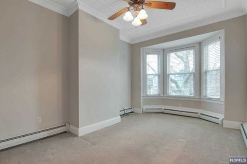 16 Argyle Pl, Kearny NJ 07032-2705 exterior