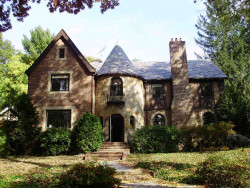 142 Hobart Rd, Newton, MA