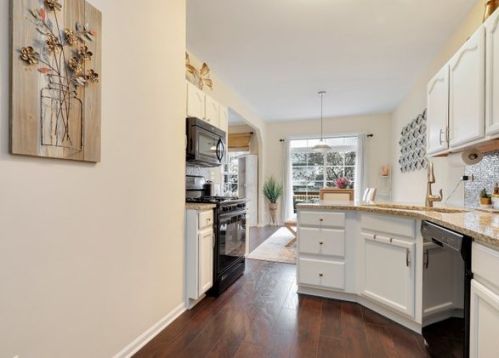 501 Goodwin Dr, Lemont IL 60440-2098 exterior