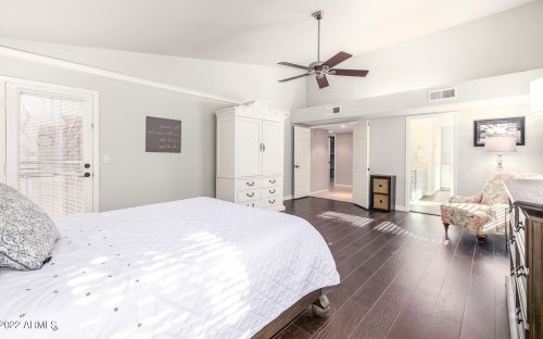 17002 32 Way, Phoenix AZ 85018-3973 exterior