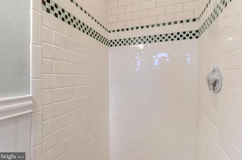 501 Broadway, West Deptford NJ 08093-1170 exterior