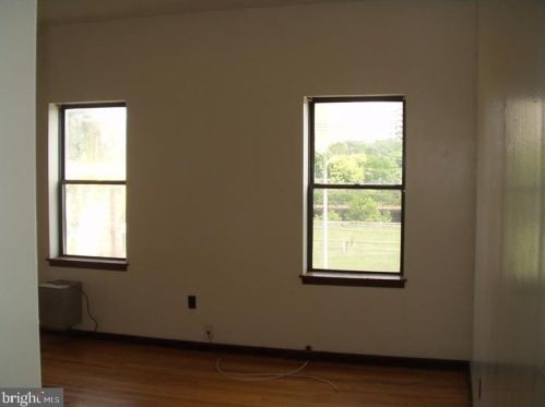 1814 Callowhill St, Philadelphia, PA 19130-4110