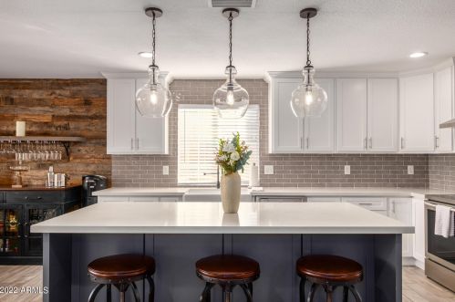 11605 37 Pl, Phoenix AZ 85050-2699 exterior